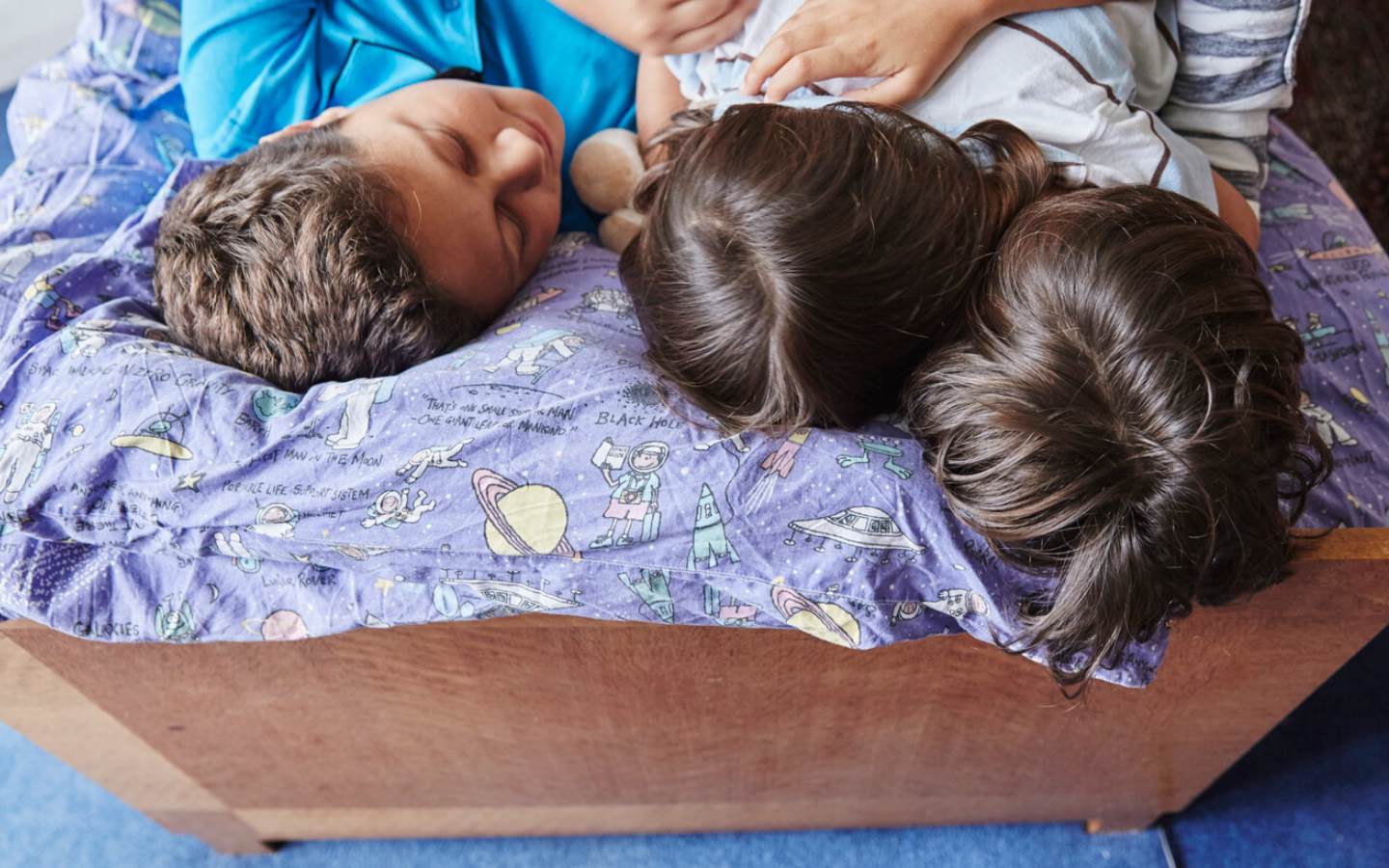 600px x 375px - Siblings Sharing a Bedroom: Guidance | NSPCC